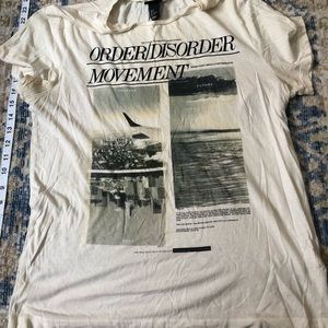 H&M graphic tee. Men’s size Small.